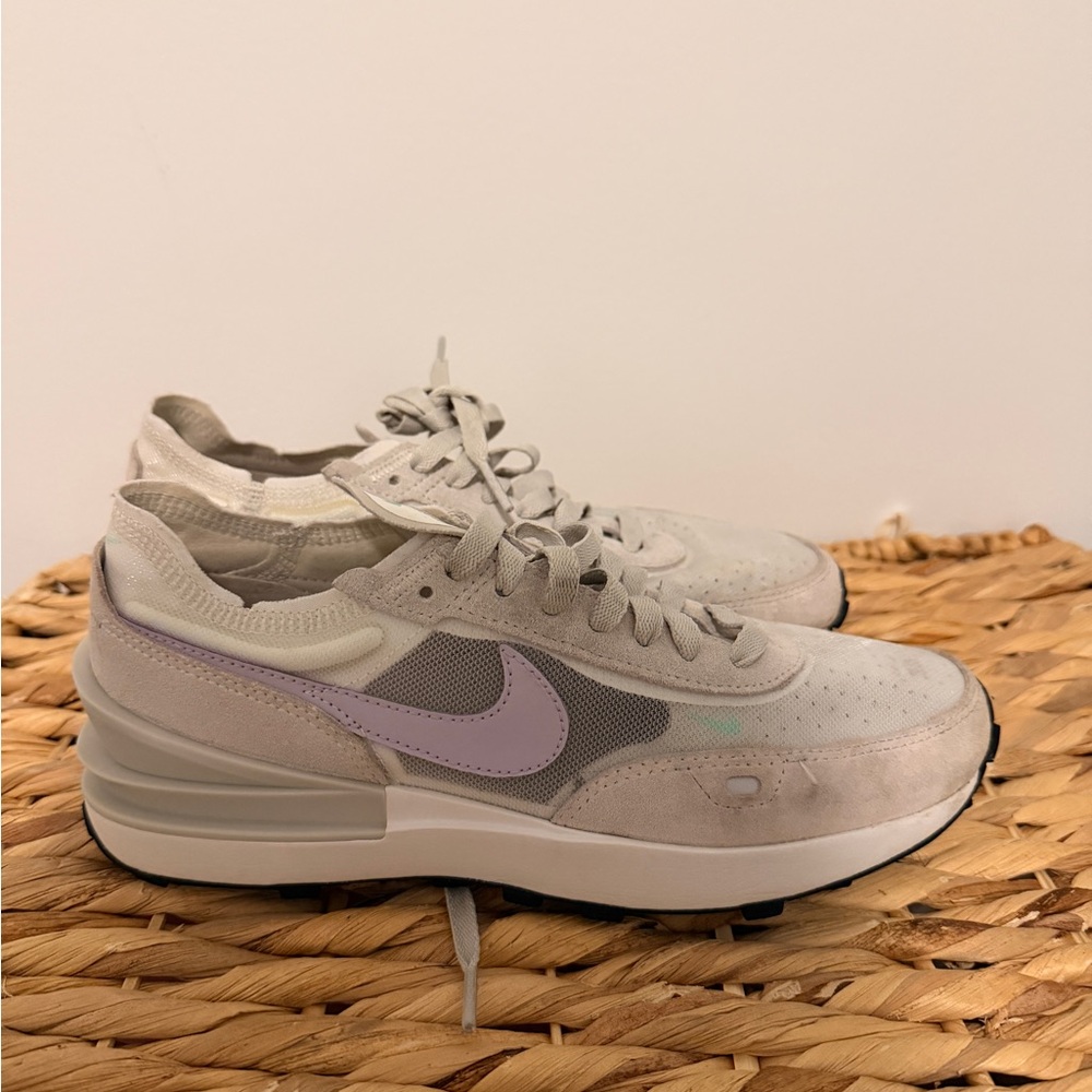 Nike Women's Light Gray and Lavender Sneakers